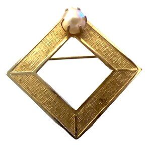 Vintage Square Gold Tone Brooch Pin 1 Inch Square Faux Pearl Texture Estate